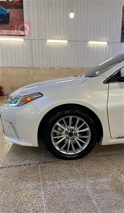 تويوتا أفالون